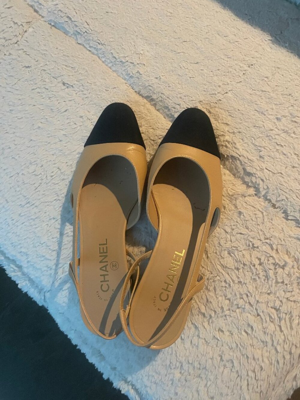 Chanel Interlocking CC Logo Leather Slingback Flats, Neutral, 8